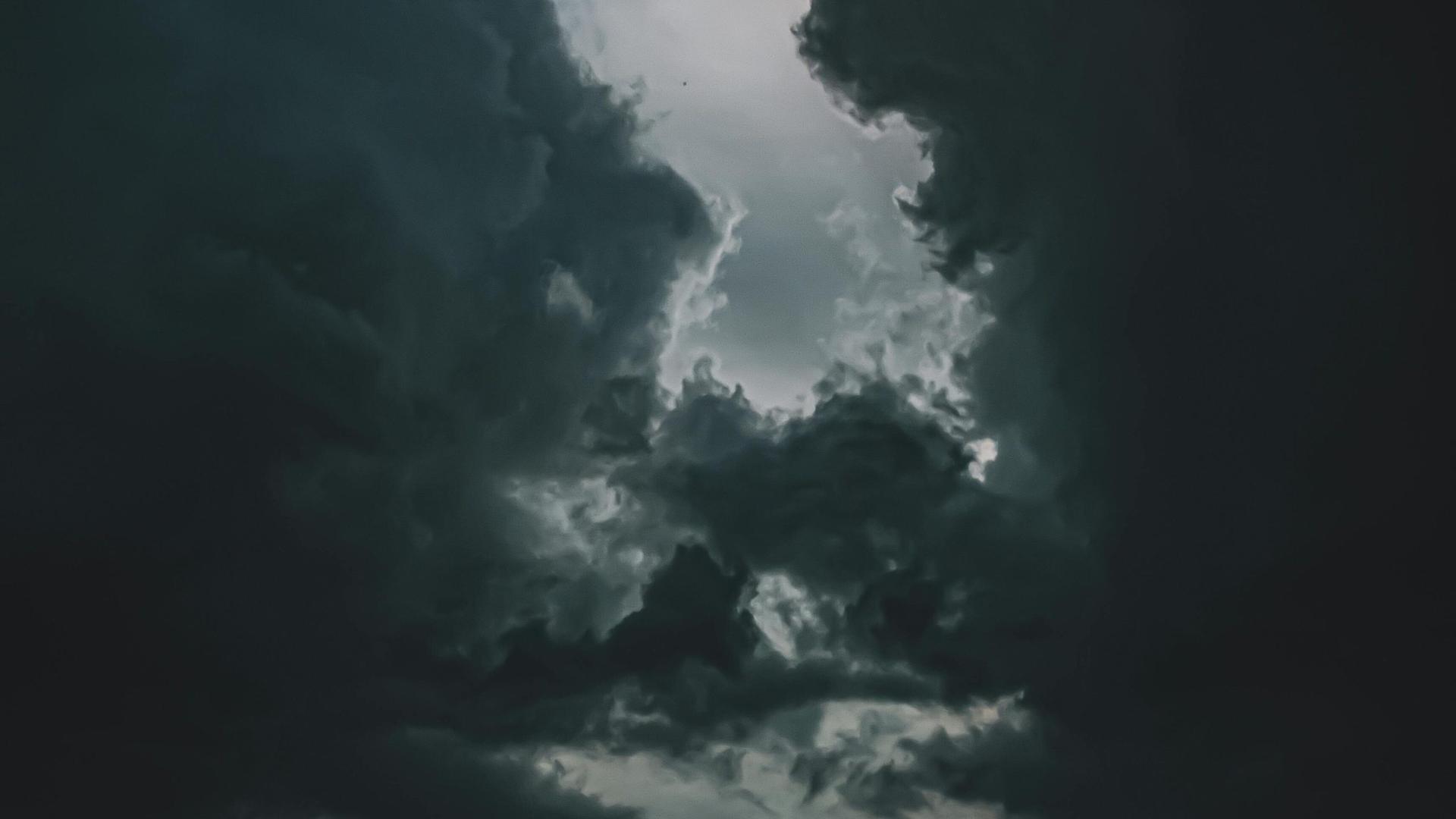 Tornado Tears Through Eau Claire County